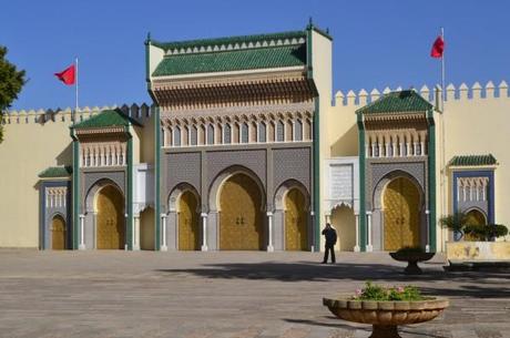Las imponentes puertas doradas del Palacio Real