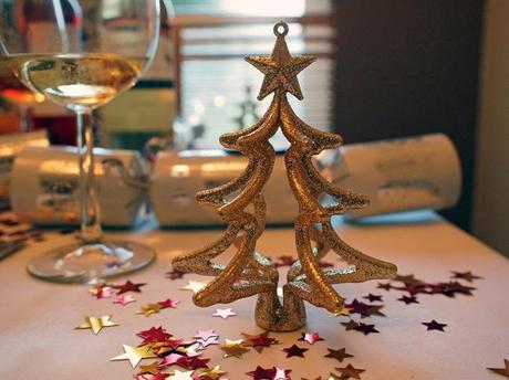 Lindas mesas navideñas en dorado