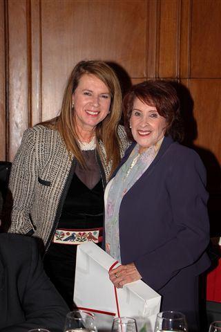 LYDIA LAVIN Y NELLY MACHIAVELLO