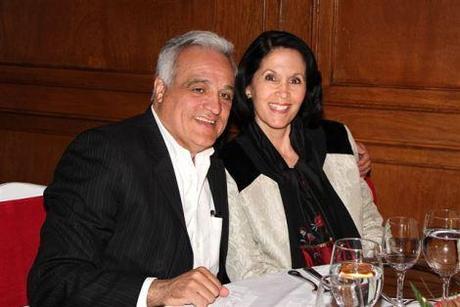 ALEJANDRO FAES Y LINDA FLORES