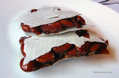 Turrón de guirlache con oblea Turrón de guirlache con oblea