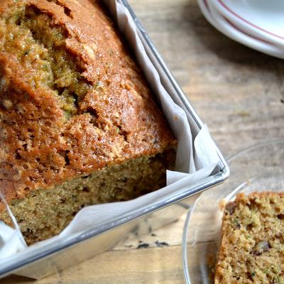 COURGETTE CAKE O BIZCOCHO DE CALABACIN