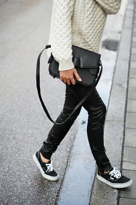 When in doubt wear black and white │ Street style inspiration