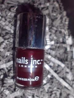 La Glossybox de Diciembre nails inc rojo cereza