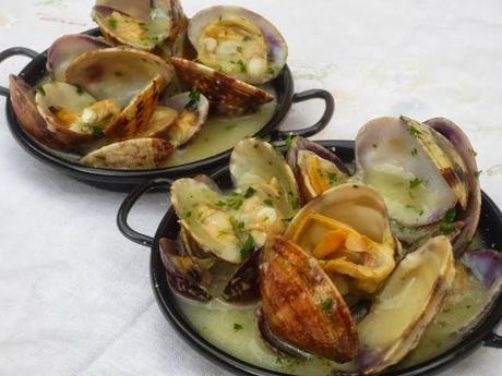 Almejas a la marinera