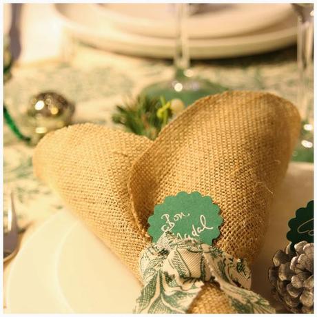 mi mesa de Nochebuena - my Christmas Eve table setting