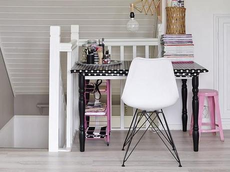 UNA CASA EN NORUEGA CON SUAVES PINCELADAS EN ROSA