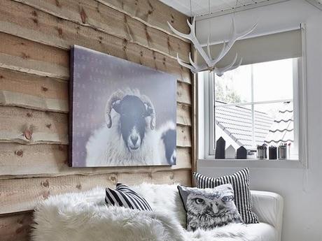 UNA CASA EN NORUEGA CON SUAVES PINCELADAS EN ROSA