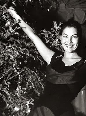 Smile (VII). Christmas Edition.