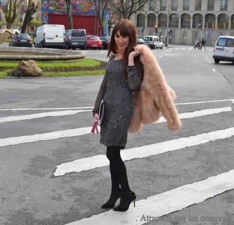 LOOK DE FIESTA: GRIS Y ROSA