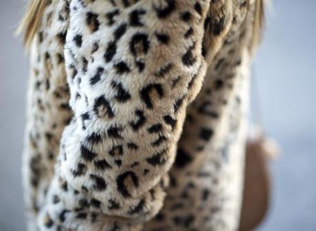 street style barbara crespo warm and wild outfit animal print coat fashion blogger
