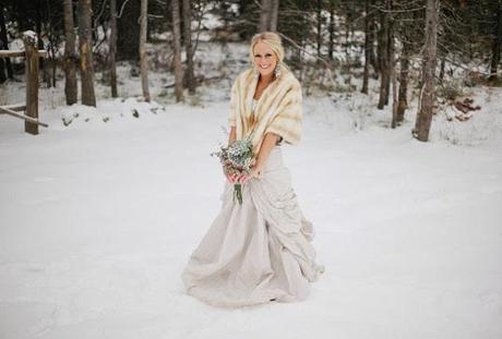 UNA ROMANTICA BODA....... EN LA NIEVE