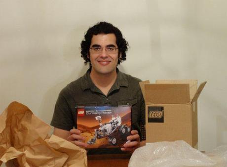 El nuevo set de LEGO Curiosity Rover saldrá a la venta el primer día del 2014 Ingeniero Stephen Pakbaz