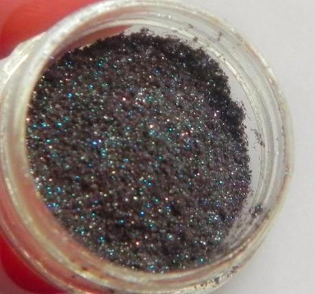 Shiro Cosmetics (II): Swatches.