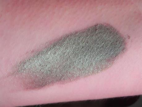 Shiro Cosmetics (II): Swatches.