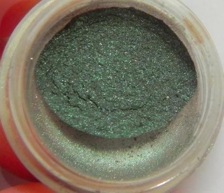 Shiro Cosmetics (II): Swatches.