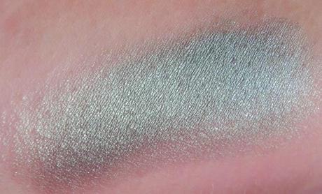 Shiro Cosmetics (II): Swatches.