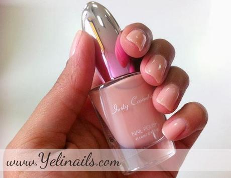 Esmalte de uñas de Justy Cosmetic.