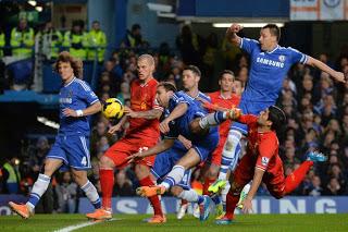 Hazard y Eto'o salvan al Chelsea