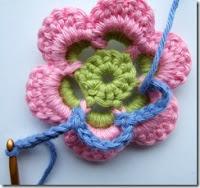 Broche flor (proyecto compartido en Dehilos)