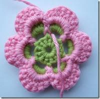 Broche flor (proyecto compartido en Dehilos)