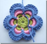 Broche flor (proyecto compartido en Dehilos)