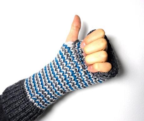 thumb up me gusta like mittens fingerless gloves miton guante sin dedos