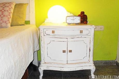 http://yonolotiraria.blogspot.com.es/2013/05/redecorar-un-dormitorio-solo-con.html