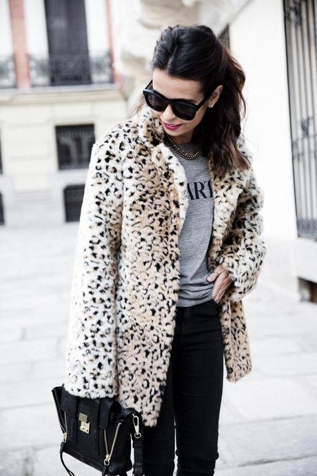 Collagevintage_Collection-Chelsea_Boots-Leopard_Coat-Sreet_Style-Outfit-41