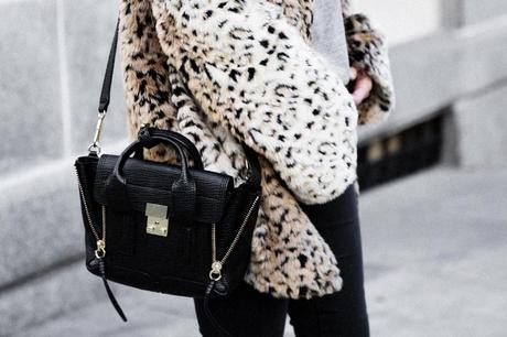 Collagevintage_Collection-Chelsea_Boots-Leopard_Coat-Sreet_Style-Outfit-33