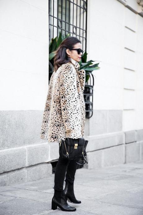Collagevintage_Collection-Chelsea_Boots-Leopard_Coat-Sreet_Style-Outfit-39