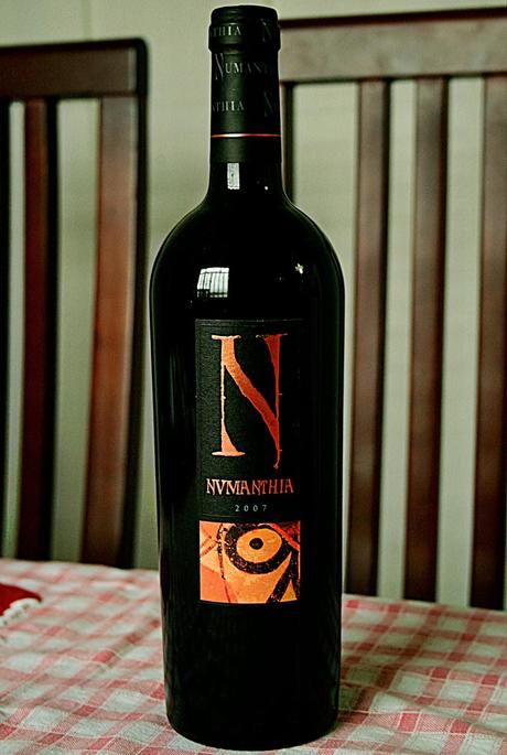 Último libro y vino del año : La flor púrpura, Chimamanda Ngozi Adichie / Numanthia 2007