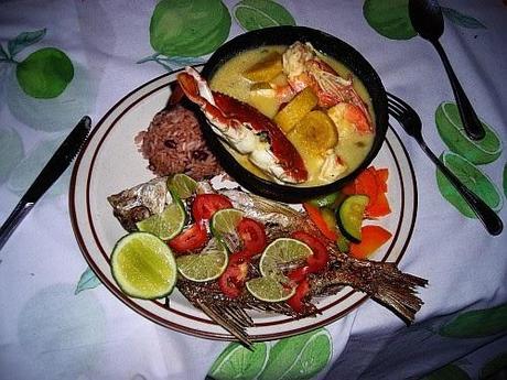Comida garífuna en Puerto Livingston. Guatemala