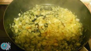 Rghayef/Msemmen rellenas de atún, verduras y queso. Rghayef/Msemmen rellenas de atún, verduras y queso.