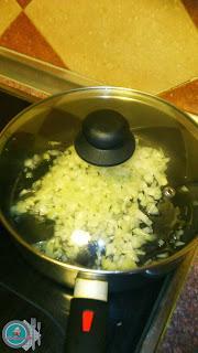 Rghayef/Msemmen rellenas de atún, verduras y queso. Rghayef/Msemmen rellenas de atún, verduras y queso.