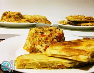 Rghayef/Msemmen rellenas de atún, verduras y queso. Rghayef/Msemmen rellenas de atún, verduras y queso.