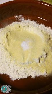 Rghayef/Msemmen rellenas de atún, verduras y queso. Rghayef/Msemmen rellenas de atún, verduras y queso.