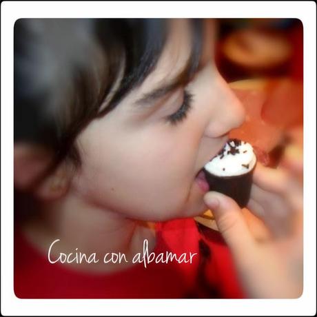 VASITOS DE CHOCOLATE RELLENOS.