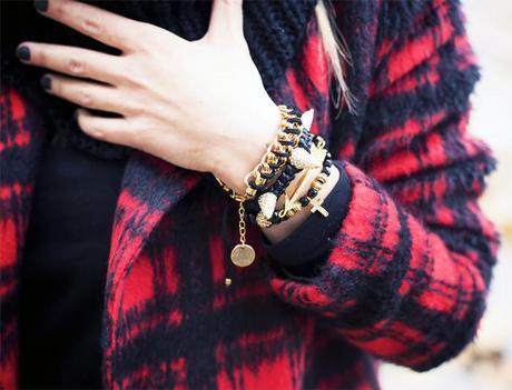 street style barbara crespo autumn leaves puerta alcala madrid fashion blogger outfit street style barbara crespo autumn leaves puerta alcala madrid fashion blogger outfit