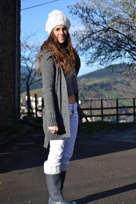 look blanco y gris