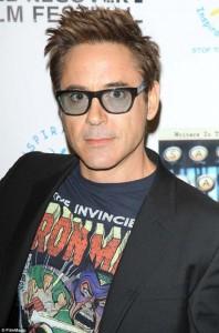 Robert Downey Jr. con camiseta de Iron Man Nº 11