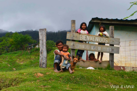 Llegando a la comunidad de Tayaya