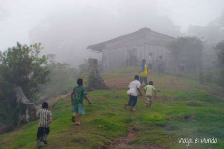 El fútbol y el frío de Santa Lucía de Coronayi