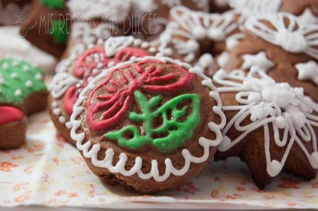 GALLETAS DE JENGIBRE DECORADAS CON GLASA A PINCEL