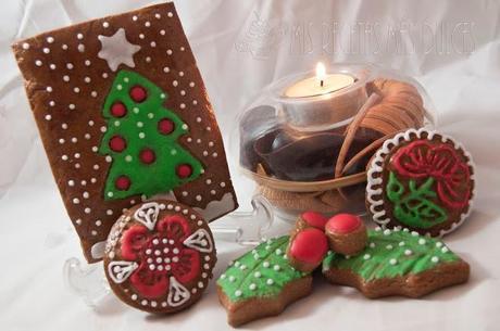 GALLETAS DE JENGIBRE DECORADAS CON GLASA A PINCEL