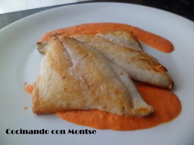 http://www.cocinandoconmontse.com/2013/09/dorada-con-salsa-de-pimientos-del.html