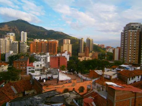 Vista de la terraza de la fiesta, ya vacía, desde la casa de la amiga a la que fuimos para acabar la noche (o mañana)