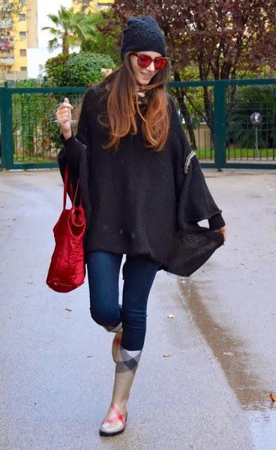 STREET STYLE INSPIRATION; RAIN BOOTS .-