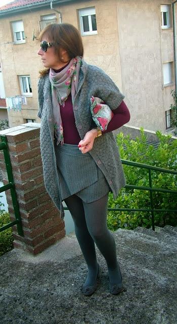 MIS LOOKS - RAYA DIPLOMATICA Y GRANATE