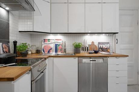 reformas suelo madera blanco Paredes y suelo de madera blanco decoración nórdica escandinava decoración interiores pequeños decoración interiores en blanco cocinas blancas pequeñas cocinas blancas blog decoración nordica escandinava blog decoracion interiores 